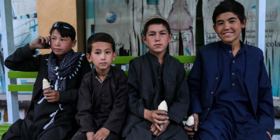 Οι Ταλιμπάν ανακοίνωσαν πως ανοίγουν τα σχολεία για τα αγόρια - Για τα κορίτσια δεν έκαναν καμία αναφορά
