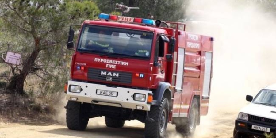 ΕΚΤΑΚΤΟ: Αυτοκίνητο έπεσε σε γκρεμό στον Πεδουλά - Επιχείρηση διάσωσης με ελικόπτερο  