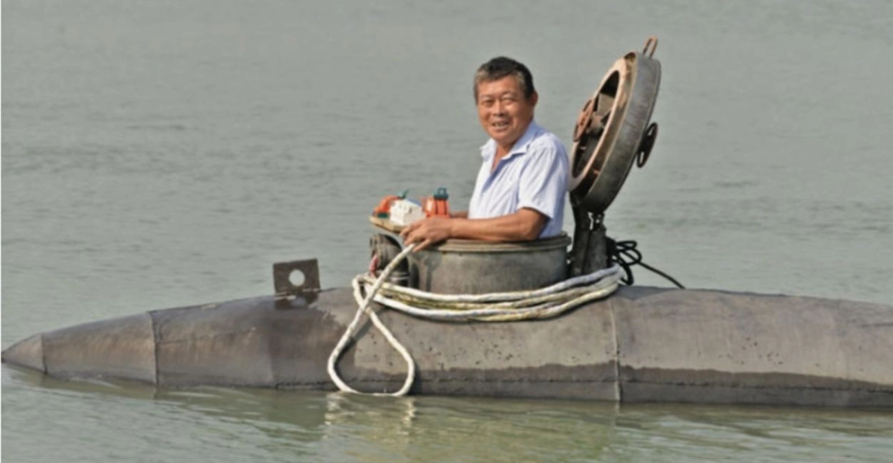 Κινέζος αγρότης έφτιαξε υποβρύχιο σε 10 χρόνια: Ζυγίζει 5 τόνους και «βουτάει» κανονικά - Βίντεο