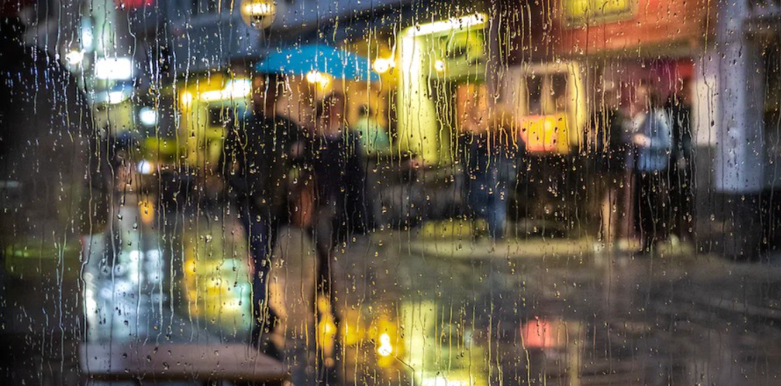 Μουντό το σκηνικό του καιρού: Αυτές τις ημέρες αναμένονται βροχές και καταιγίδες - Επιστρέφουν και τα... χιόνια