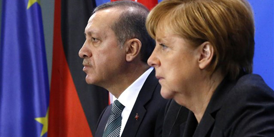 Ερντογάν προς Μέρκελ: 'Η ΕΕ υπέκυψε στους εκβιασμούς Ελλάδας και Κύπρου'