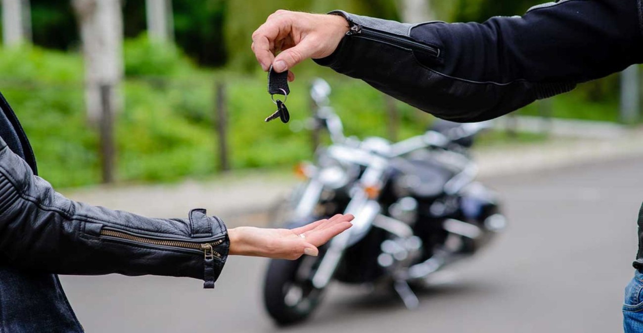 Υποχρεωτικός ο προστατευτικός εξοπλισμός για επαγγελματίες οδηγούς μοτοσικλέτας