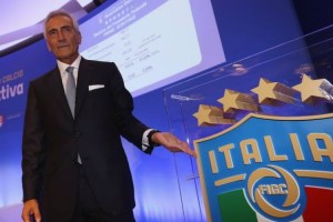 Πρόεδρος ιταλικής ομοσπονδίας: «Να τελειώσει η Serie A, ακόμη και Αύγουστο»