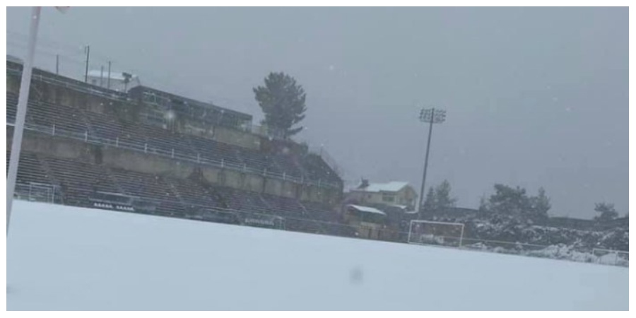 ΚΥΠΡΟΣ: Ξύπνησαν και είδαν το γήπεδο… χιονισμένο!