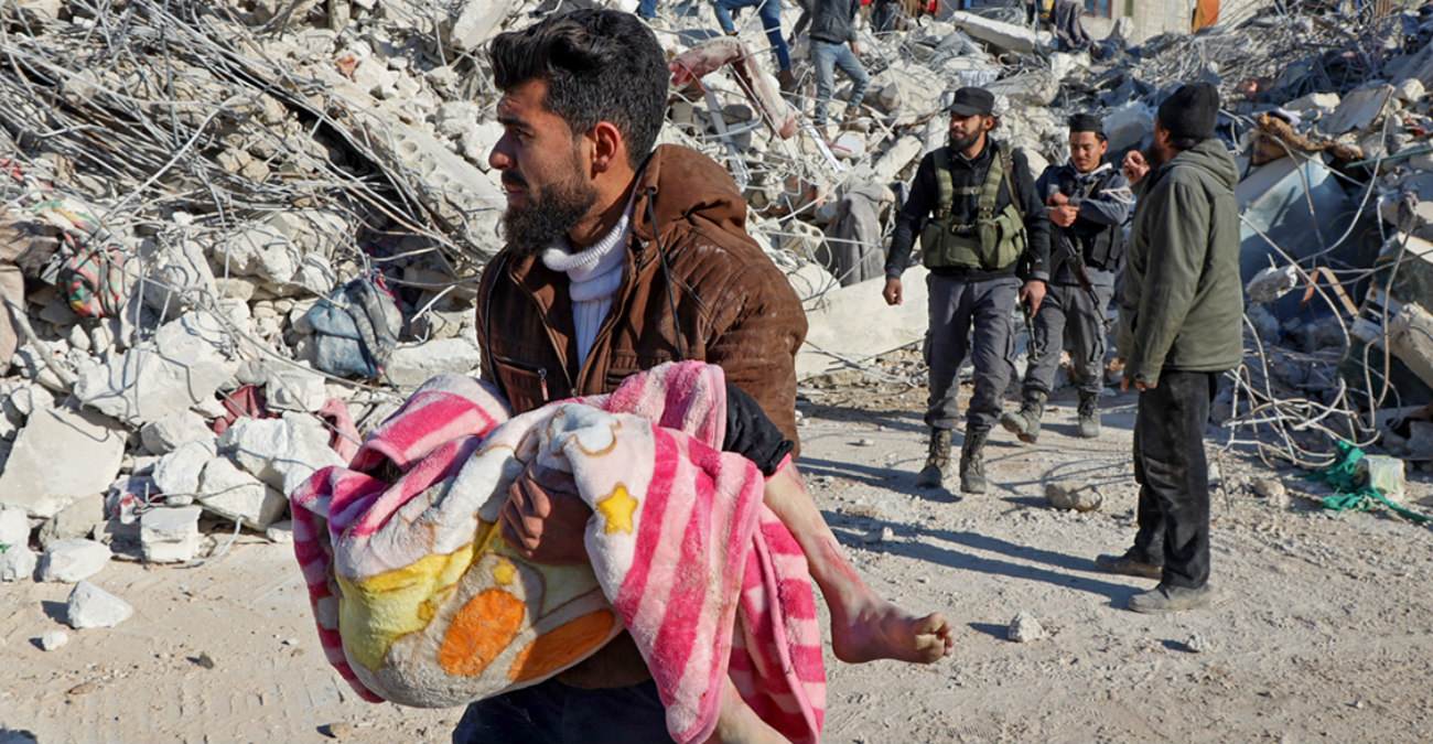 Σεισμός στην Τουρκία: Ξεπέρασαν τους 11.000 οι νεκροί - Ισοπεδώθηκαν πόλεις στα νότια