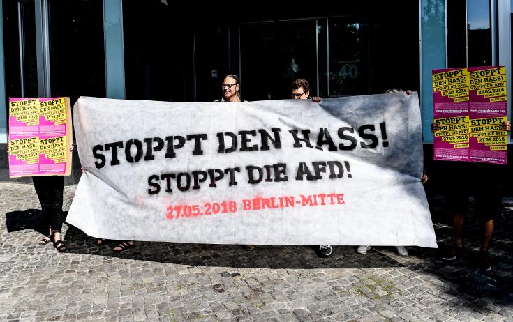 Κινητοποίηση στο Βερολίνο από μεγάλη αντι-κυβερνητική διαδήλωση