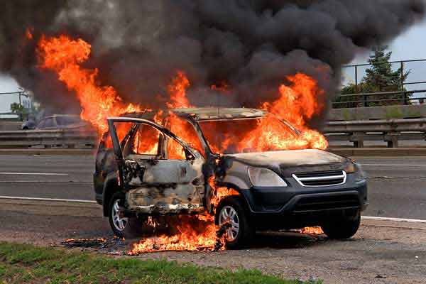 ΛΕΜΕΣΟΣ: Φωτιά σε όχημα ανέργου – Την έσβησε ο ίδιος