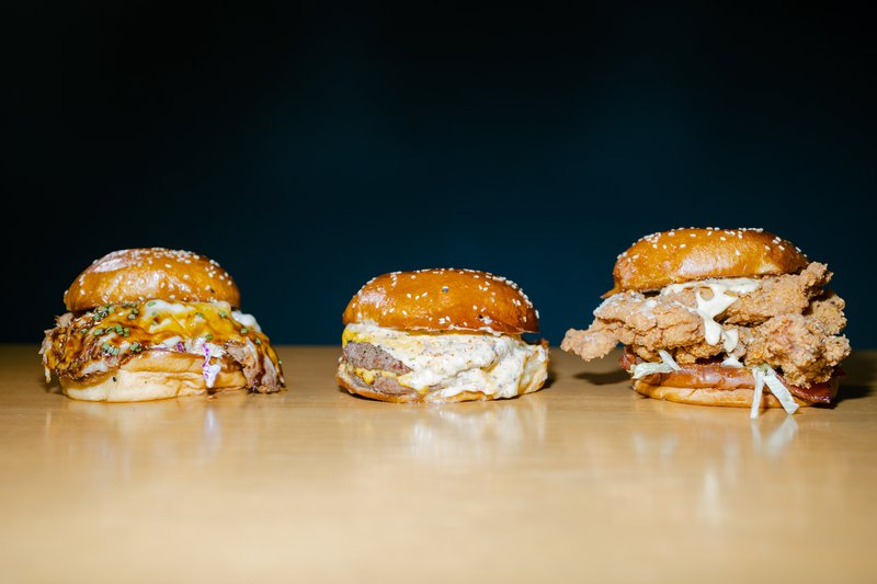 Τρέχουν τα σάλια μας με το νέο μενού στο Stavris Kitchen - Πάντρεμα ελληνικής παράδοσης με street κουλτούρα – Δείτε φωτογραφίες