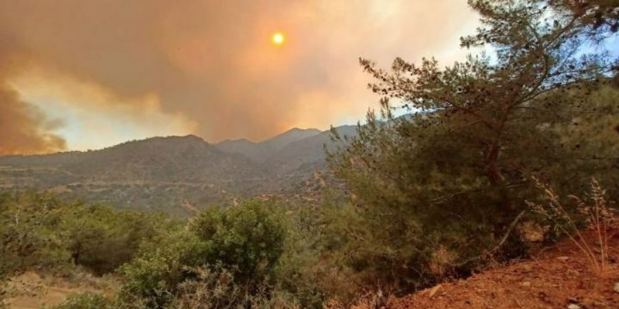 Σε επίπεδο «Κόκκινου Συναγερμού» παραμένει ο κίνδυνος για δασικές πυρκαγιές