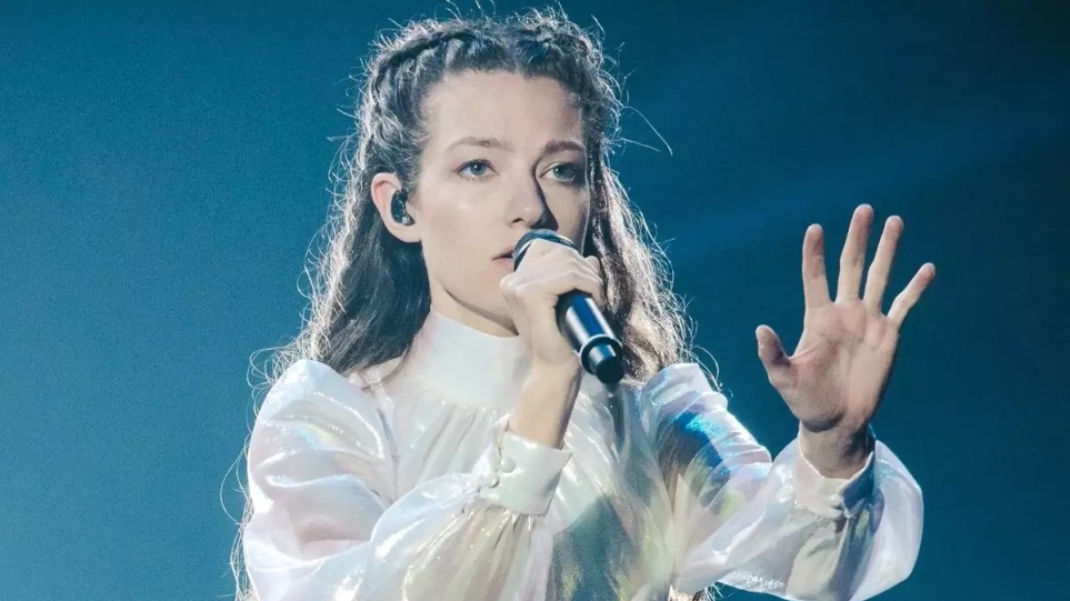 Eurovision 2022: Η άβολη και ρατσιστική ερώτηση που δέχτηκε η Αμάντα Γεωργιάδη
