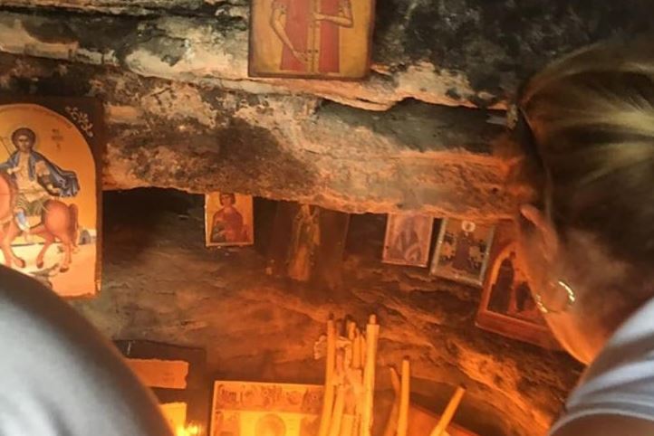 Προσκυνητές μετέβησαν στη σπηλιά Αγίου Φανουρίου στην Κερύνεια για τη γιορτή του 