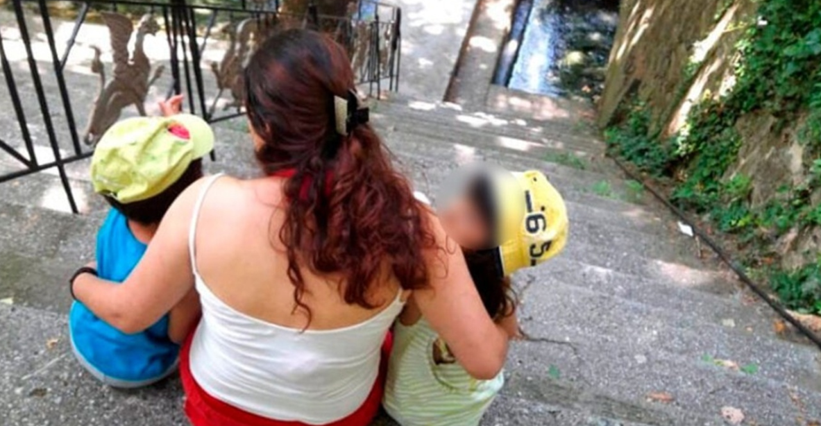 Λάρισα: Προφυλακίστηκε η 32χρονη Κύπρια μητέρα για την κακοποίηση των παιδιών της
