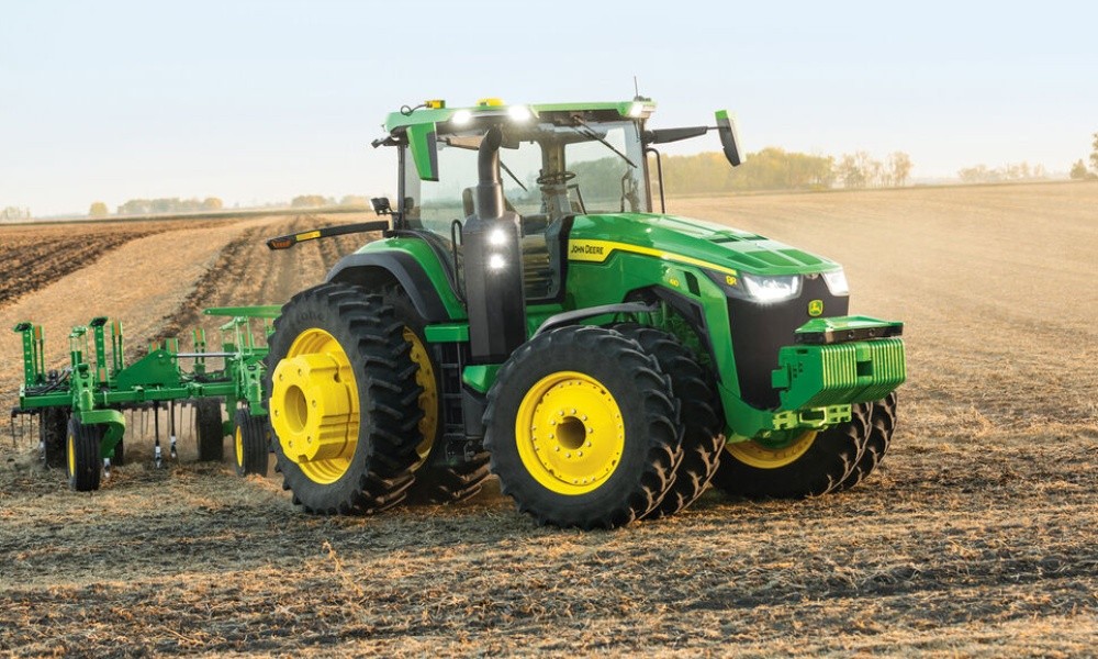 Νέο ατύχημα στην Πάφο: Διασώθηκε ένα πρόσωπο από πολίτες μετά από ανατροπή τρακτέρ - Παραλήφθηκε από ασθενοφόρο