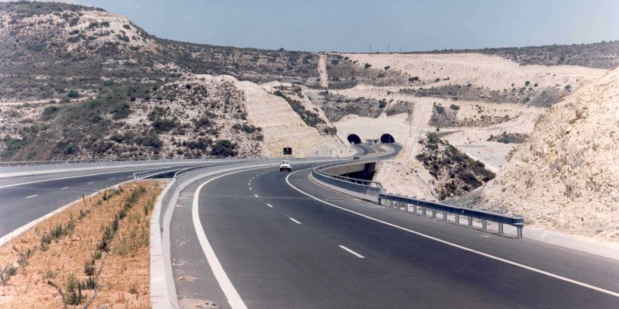 ΚΥΠΡΟΣ: Στην κυκλοφορία δόθηκε ο αυτοκινητόδρομος Λεμεσού - Πάφου