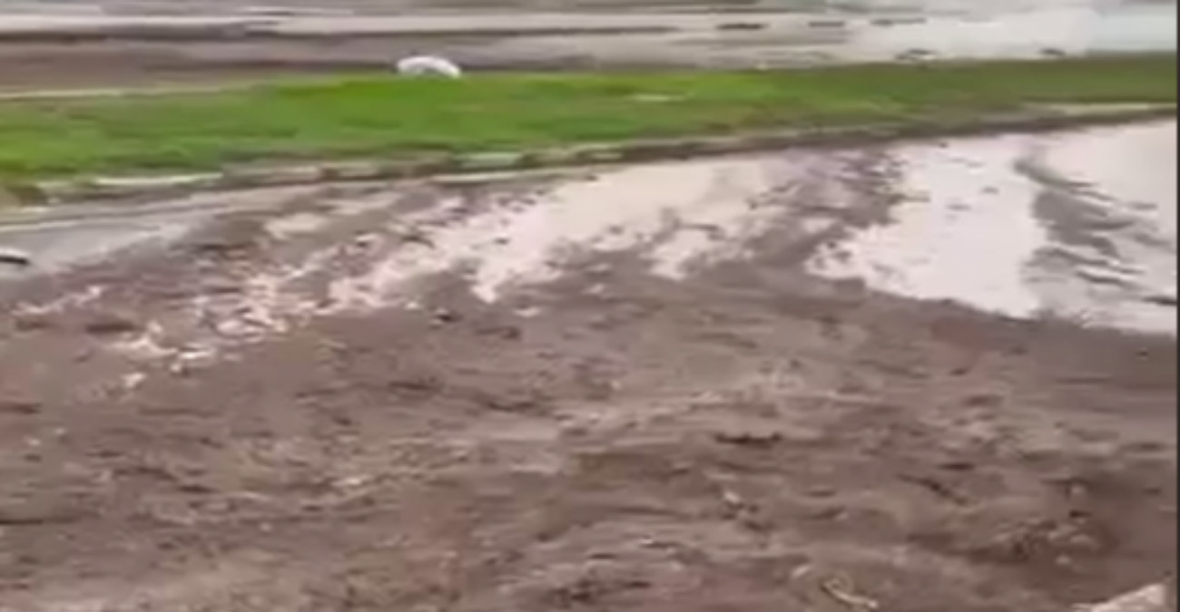 Γέμισε λάσπη ο δρόμος στις Καμάρες – Δείτε βίντεο