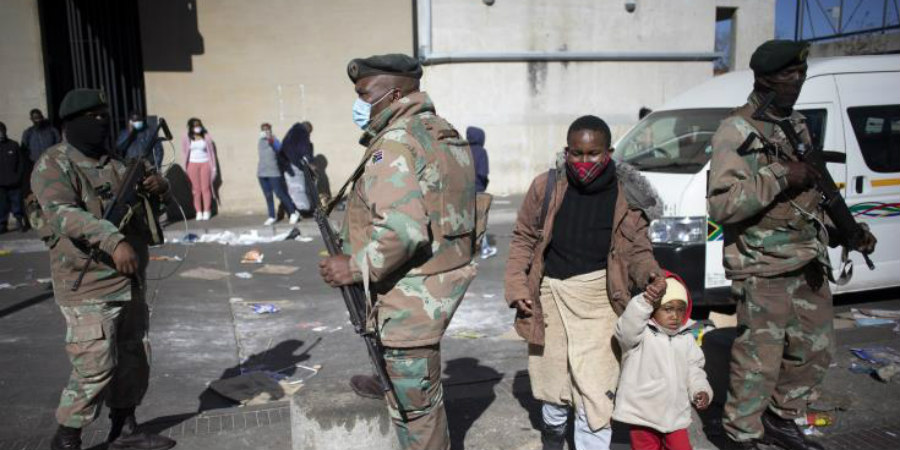 Τους 212 έφτασαν οι νεκροί από τα βίαια επεισόδια στη Νότιο Αφρική