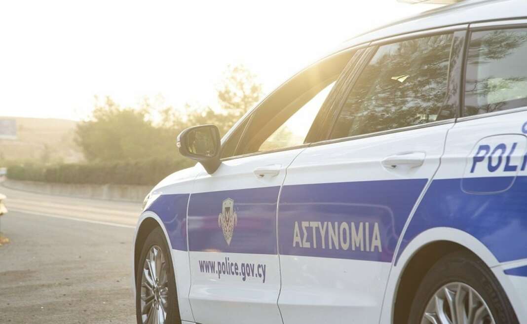 Τροχαίο στη Λευκωσία: Όχημα συγκρούστηκε με λεωφορείο 