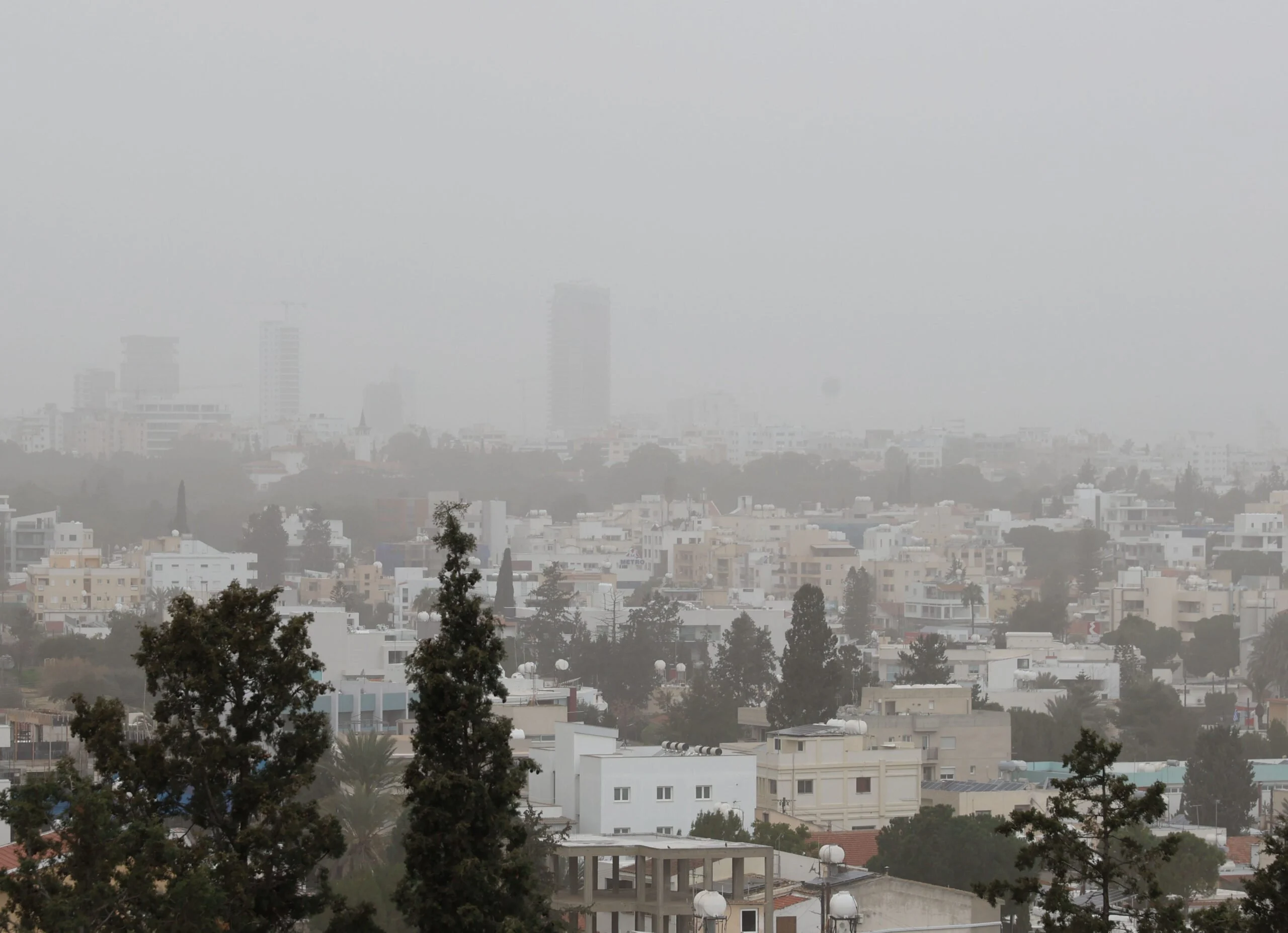 Έρχονται νέα έντονα καιρικά φαινόμενα - Βροχές και σκόνη συνθέτουν το καιρικό... μενού 