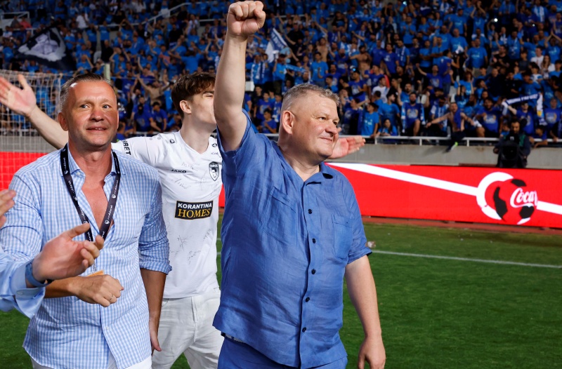 Την είχε έτοιμη την ανακοίνωση παραίτησης;