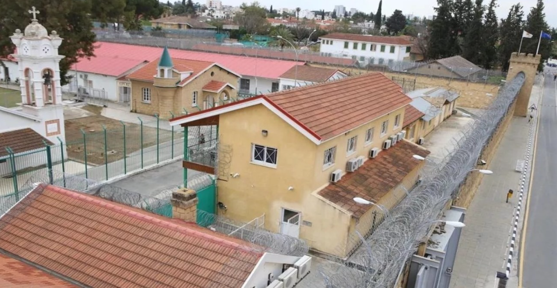 Υπόθεση βαρυποινίτη: Τα μηνύματα που «πρόδωσαν» την 26χρονη δεσμοφύλακα - «Πες του να προσέχει...»