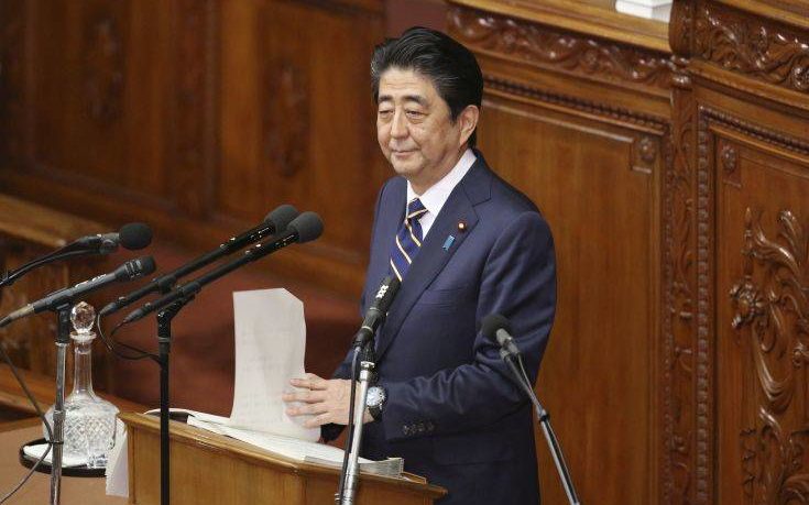 Ιάπωνας πρωθυπουργός: Θα συνεχίσουμε τις διαπραγματεύσεις για υπογραφή συνθήκης ειρήνης με τη Ρωσία