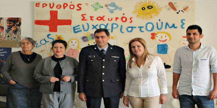 Η άλλη όψη της Αστυνομίας Κύπρου - Μάζεψε 50 κούτες με τρόφιμα - ΦΩΤΟΓΡΑΦΙΕΣ 