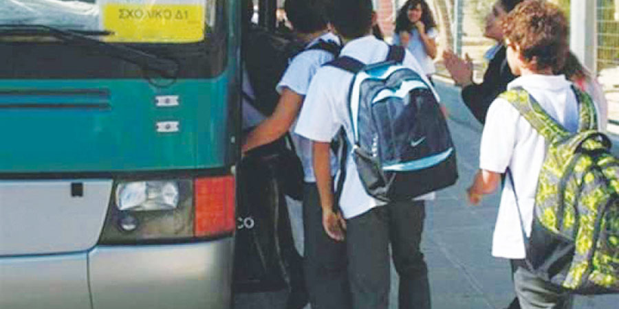 ΟΣΕΛ: Τέσσερις μήνες απλήρωτοι οι οδηγοί των σχολικών δρομολογίων – 'Από βδομάδα σε βδομάδα…'