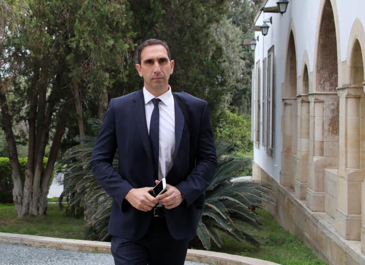 Υπουργός Υγείας: 'Ο Επαγγελματίας Υγείας επέστρεψε Κύπρο με συμπτώματα' - Δείτε την ανακοίνωσή του