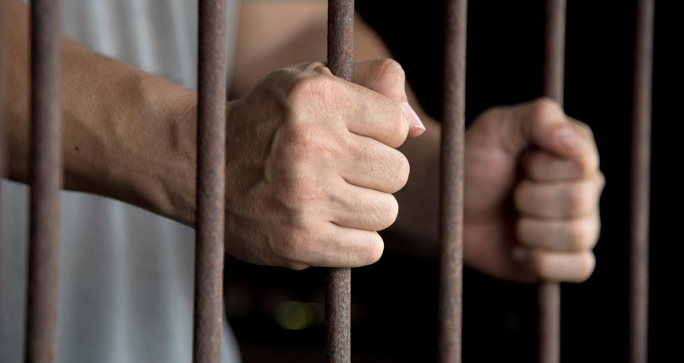 Μπαίνει χρόνια πίσω από τα σίδερα 36χρονος: Καταδικάστηκε σε τρεις κατηγορίες 