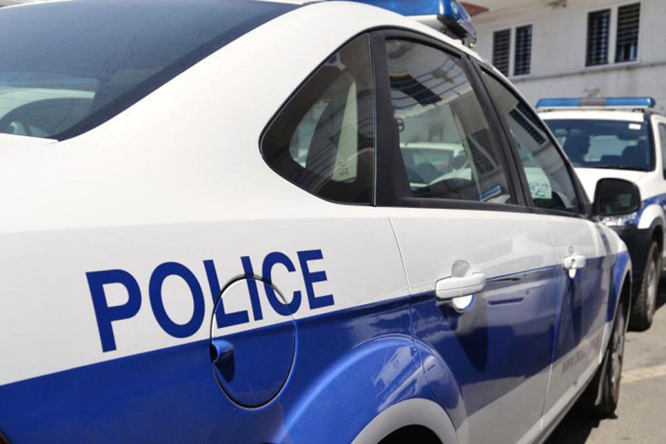ΠΑΦΟΣ: Στα χέρια της Αστυνομίας οι δύο αλλοδαποί που έδειραν 52χρονο Κύπριο και απείλησαν με πιστόλι την 48χρονη υπάλληλό του 