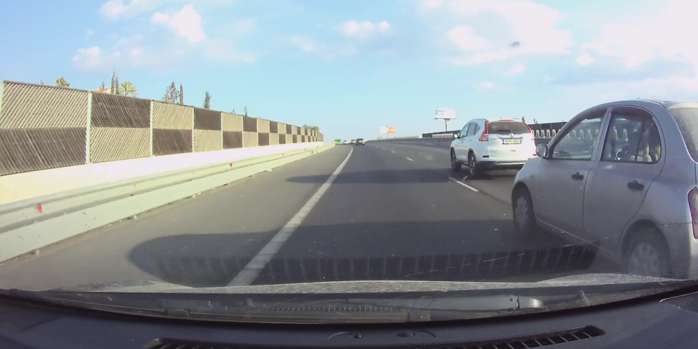 ΚΥΠΡΟΣ: Επικίνδυνο προσπέρασμα στον αυτοκινητόδρομο – Τον πέρασε «ξυστά» - VIDEO