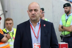 Ανάρτηση-φαρμάκι ο Χάρης Λοϊζίδης μετά το ΑΠΟΕΛ-ΑΕΚ: «Ο συγκεκριμένος διαιτητής έχει πιάσει πάτο…»!
