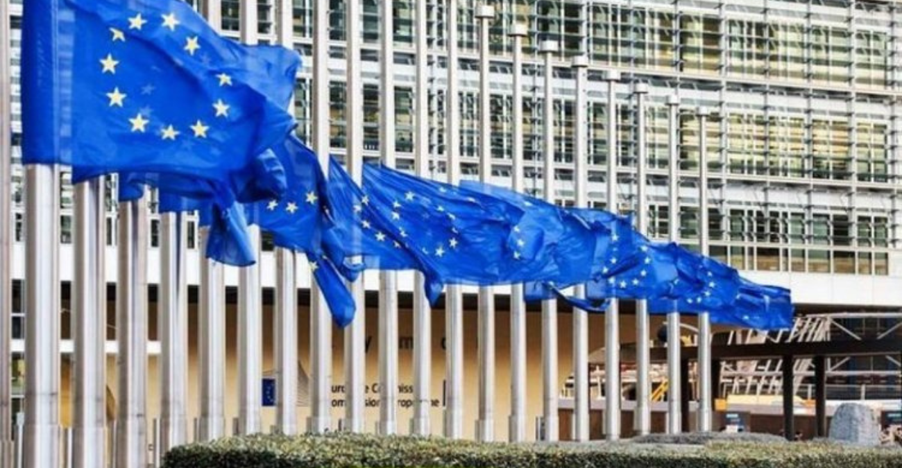 Κομισιόν: Απλούστευση υποχρεώσεων και μείωση κόστους για επιχειρήσεις