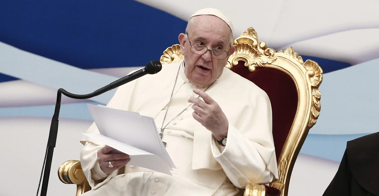 Πάπας Φραγκίσκος: Ολοκληρώθηκε η επέμβαση – Θα μείνει αρκετές μέρες στο νοσοκομείο