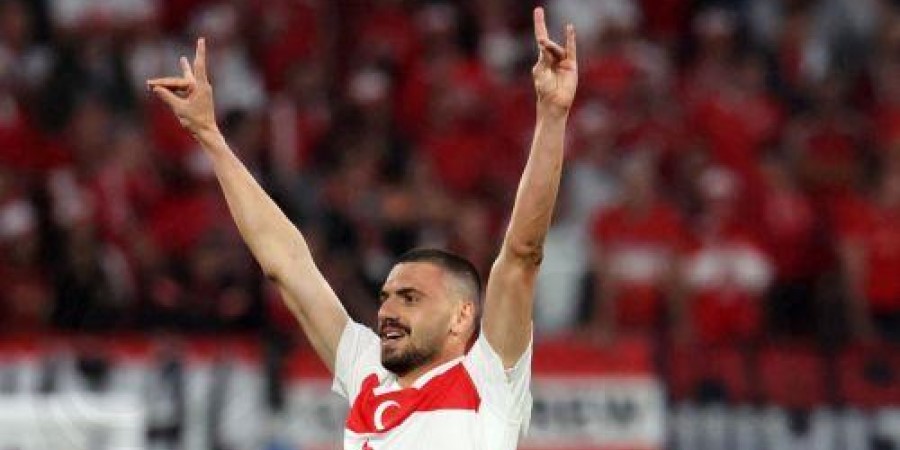 Έρευνα UEFA εναντίον Τούρκου ποδοσφαιριστή που έκανε σήμα γκρίζων λύκων