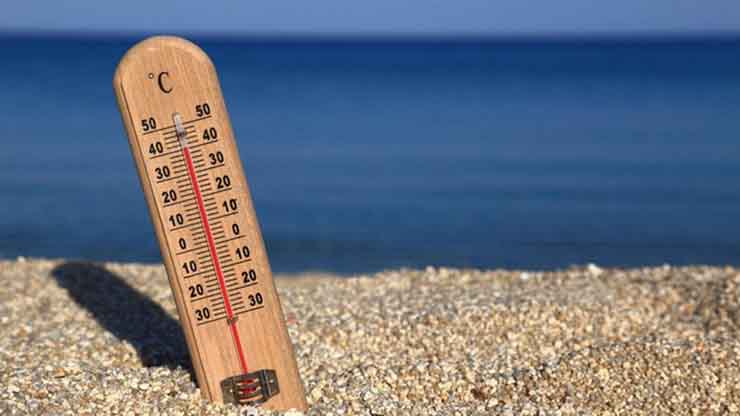 Καιρός: Σταθερό το καλοκαιρινό σκηνικό - Πότε πέφτει λίγο η θερμοκρασία 