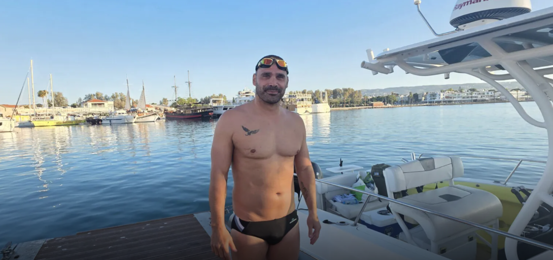 Θρίαμβος για τον παραολυμπιονίκη Χαράλαμπο Ταϊγανίδη - Κολύμπησε απόσταση 149 χιλιομέτρων και κατέρριψε το παγκόσμιο ρεκόρ 