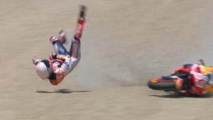 Πρεμιέρα Moto GP: Σοκαριστικό ατύχημα για τον Μαρκ Μάρκεθ (ΒΙΝΤΕΟ)