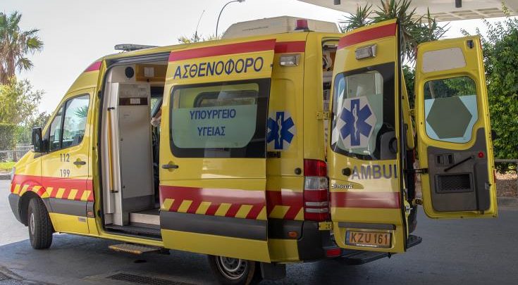 ΠΑΦΟΣ: Συγκρούστηκαν δύο ταξί- Ανατροπή οχήματος- Στο Νοσοκομείο οι οδηγοί