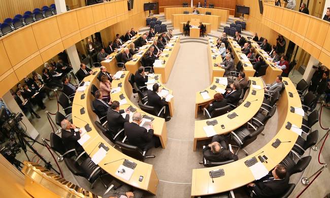 Η Βουλή ενέκρινε συμπληρωματικό προϋπολογισμό ύψους €75 εκατ. - Περιλαμβάνει και την επιδότηση ρεύματος