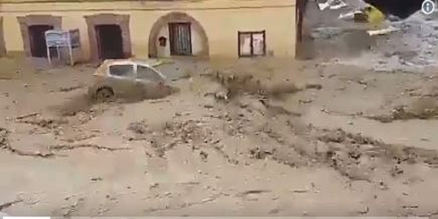 Τρόμος στο Τολέδο από ξαφνική πλημμύρα - Αυτοκίνητα παρασύρονται - VIDEO 