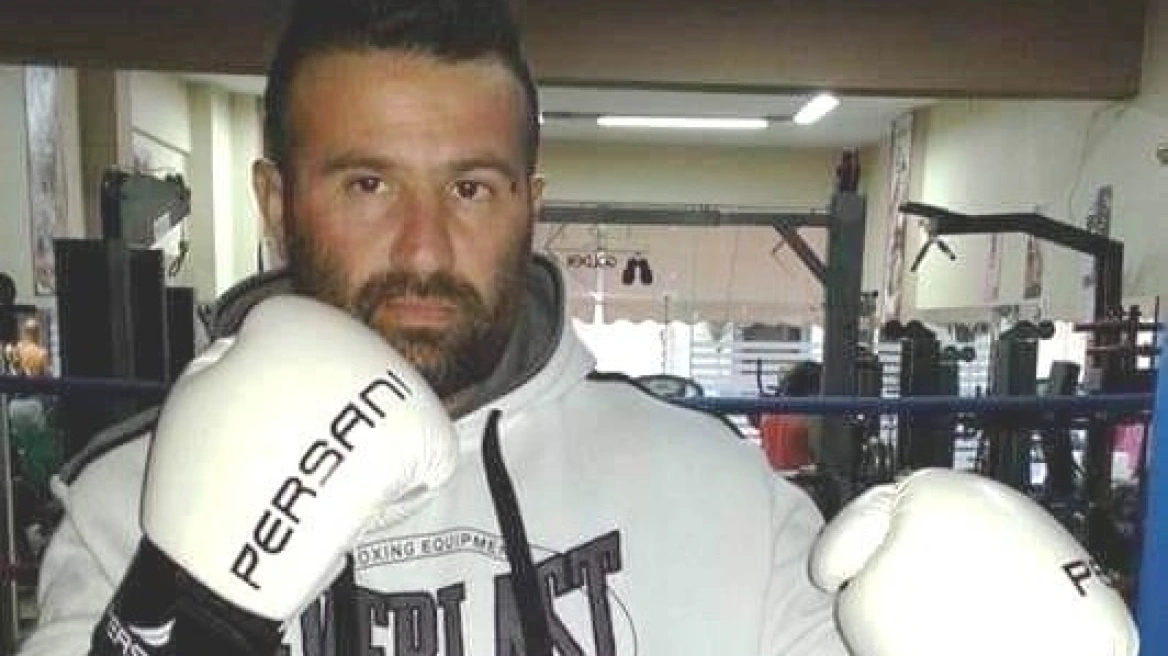 Περιτονίτιδα και ισχαιμικό επεισόδιο έδειξε η νεκροψία του 43χρονου μποξέρ στο Αίγιο