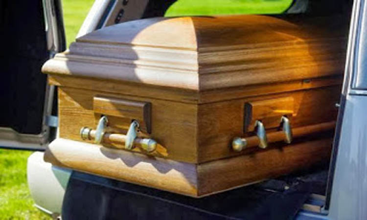Πόσο κοστίζει μια κηδεία στην Κύπρο; Πώς ο λογαριασμός ξεπερνά τις €4.000 - Από το φέρετρο και τον τάφο μέχρι το μνημείο