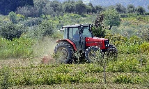 Εργατικό ατύχημα με τρακτέρ στην Ελλάδα: Χωρίς τις αισθήσεις του ανασύρθηκε άνδρας