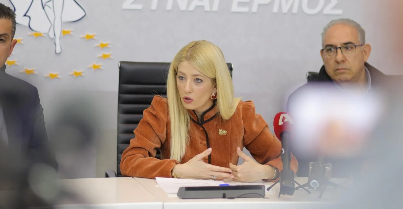 Κάλεσμα Αννίτας ενόψει εκλογών - «Θα αφήσετε τη χώρα να βουλιάξει στον διχασμό και τον καταστροφικό λαϊκισμό;»