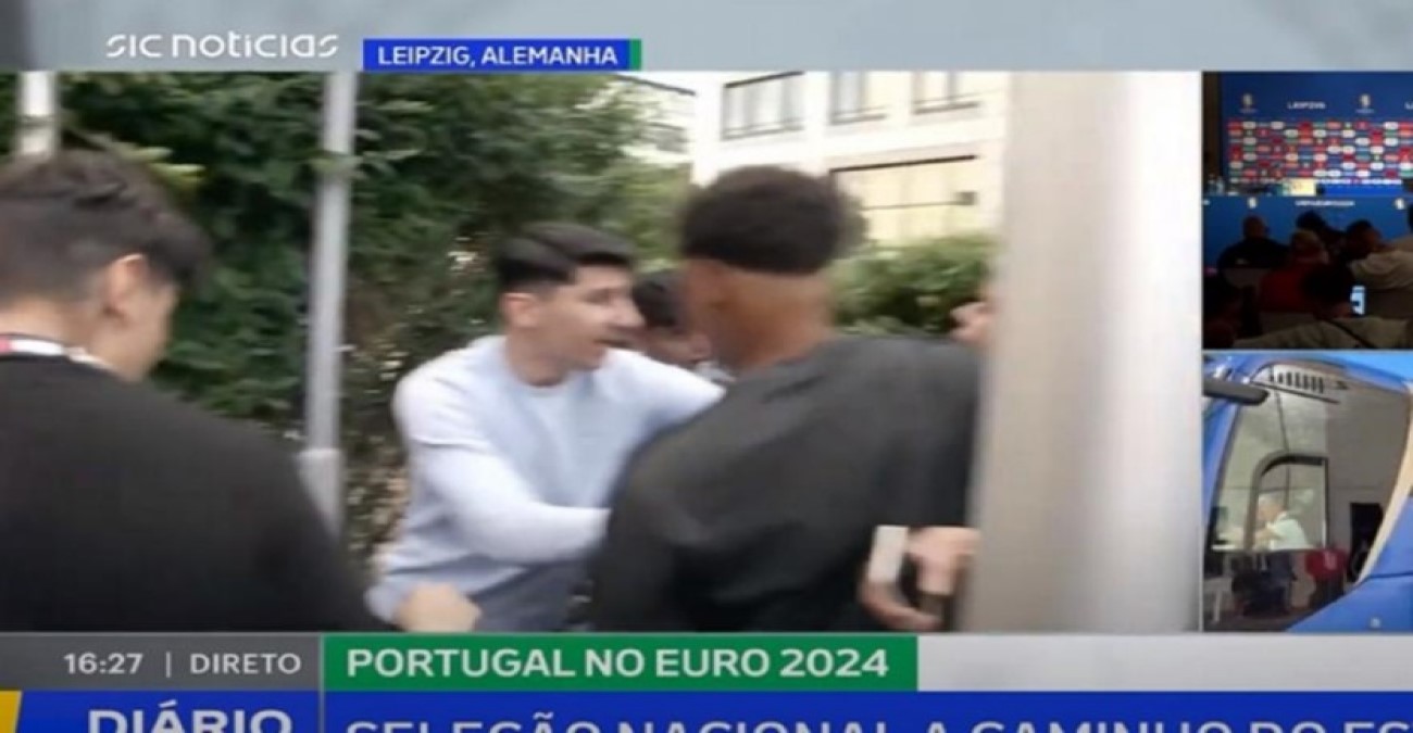 Πορτογάλος δημοσιογράφος απεσταλμένος στο Euro, πλακώθηκε με νεαρούς σε ζωντανή τηλεοπτική μετάδοση - Βίντεο