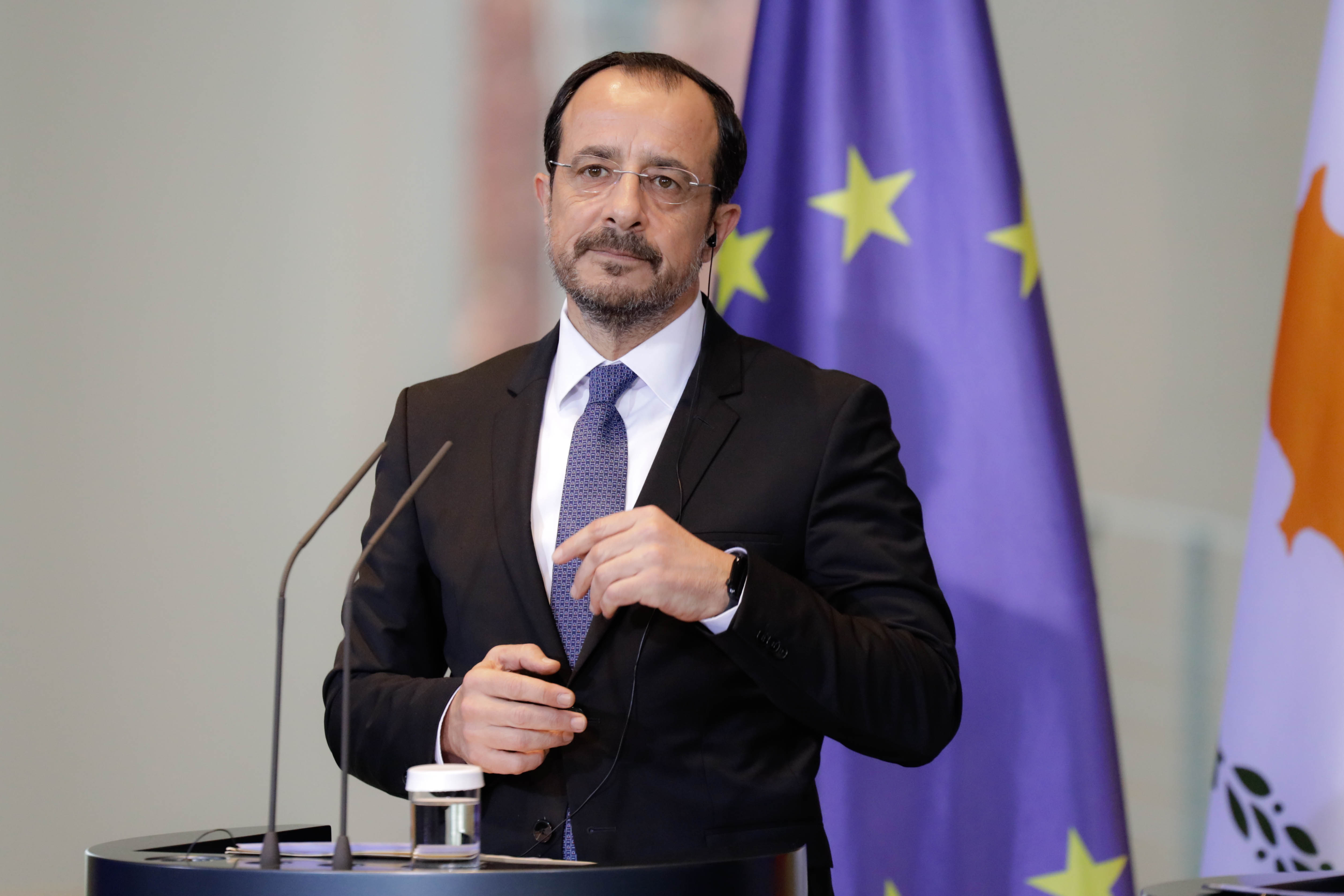 Βίζα για κατηγορία Τούρκων υπηκόων, αντίστοιχο άνοιγμα λιμανιών στην πρόταση του ΠτΔ