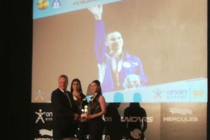 Βραβεία ΕΑΚ: Η καλύτερη αθλήτρια και ο κορυφαίος αθλητής της χρονιάς