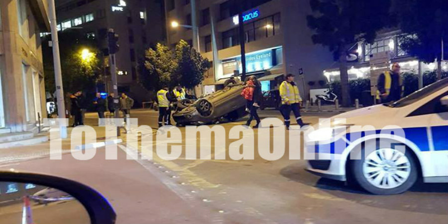 ΛΕΥΚΩΣΙΑ: Ανατράπηκε όχημα στο κέντρο της πόλης- ΦΩΤΟΓΡΑΦΙΕΣ