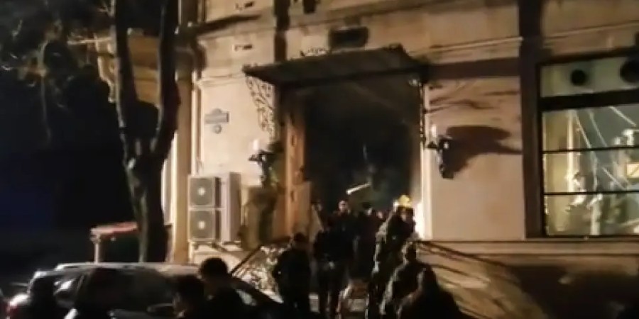 Αζερμπαϊτζάν: Φωτιά από έκρηξη σε νυχτερινό κέντρο - Ένας νεκρός και 31 τραυματίες μέχρι στιγμής - Δείτε βίντεο